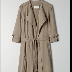 Aritzia Babaton Quincey Flowy Trench Jacket